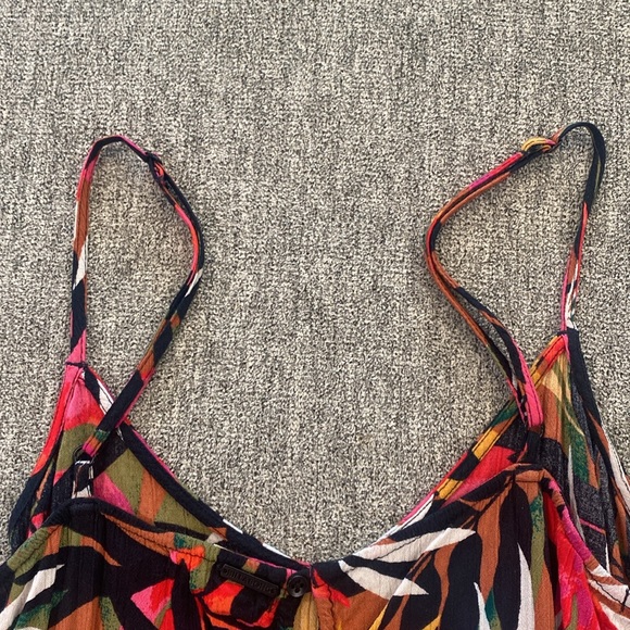 Billabong Dress Size Small. New Condition, Never Worn! - Picture 6 of 12
